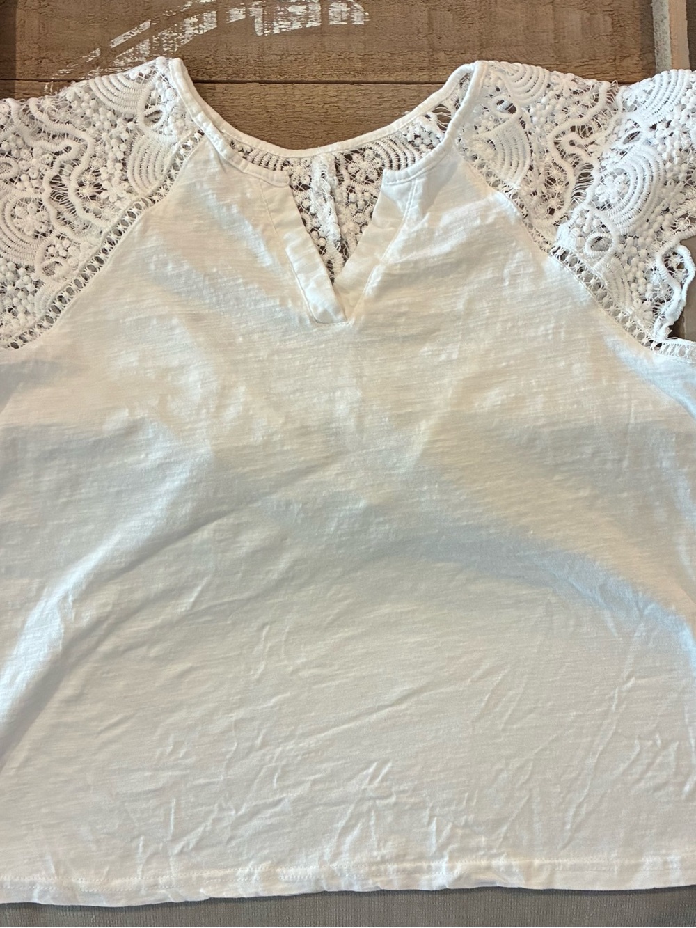 SHEIN White Lace Shoulder V-Notch Tee